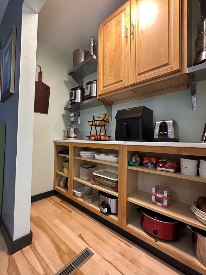 Pantry-1